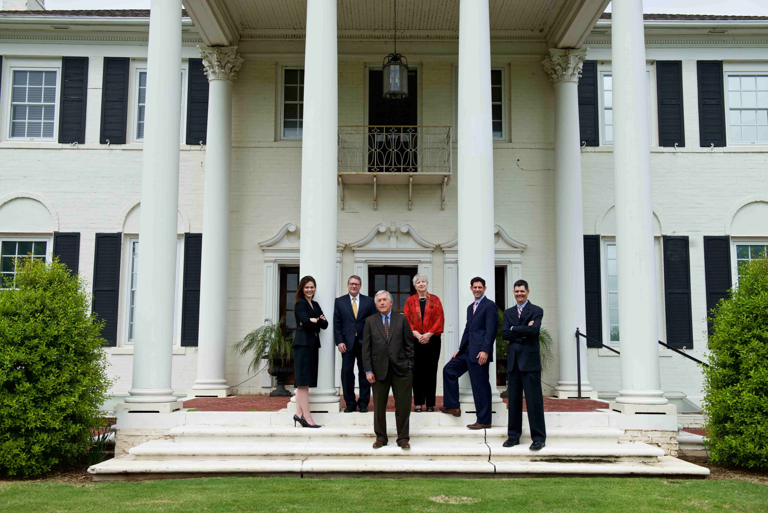 White house image content bottom